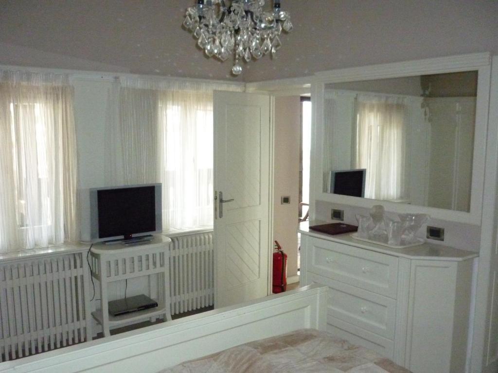 Vilele Lucia Luxury Mens Sana Sinaia Zimmer foto