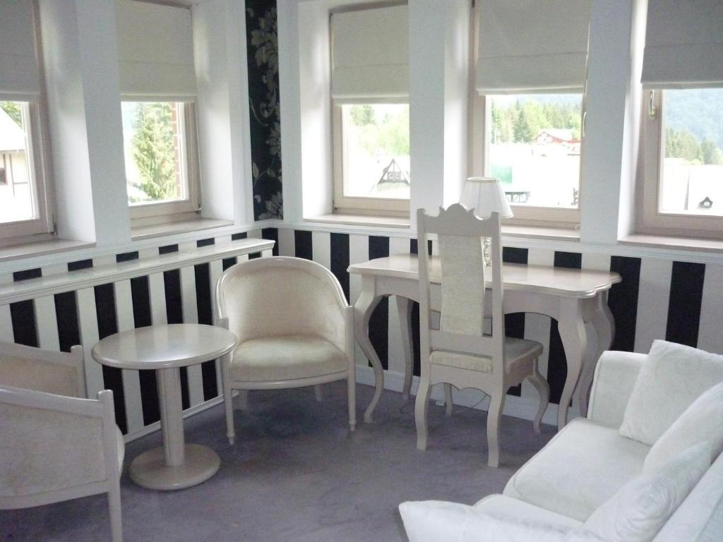 Vilele Lucia Luxury Mens Sana Sinaia Zimmer foto